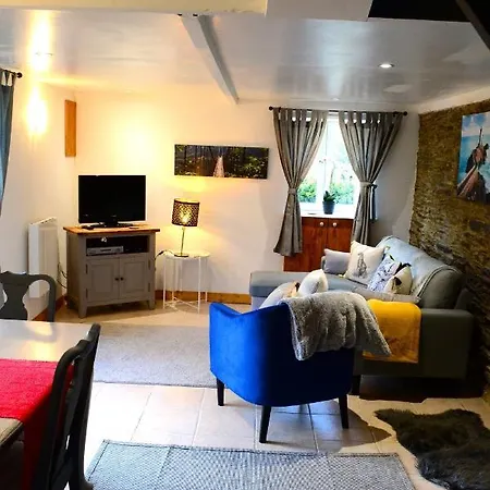 Le Vieux Moulin - Detached With Garden Views And Pool
